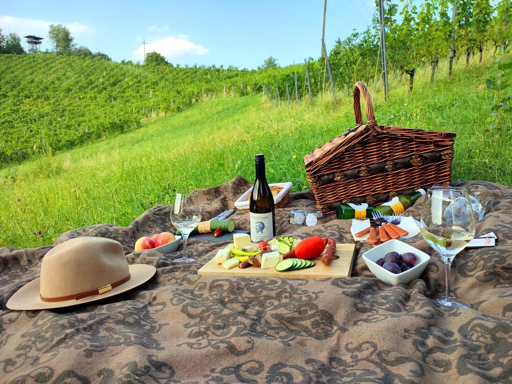 Weingut Winzerzimmer Rothschaedl Leutschach Kültér fotó